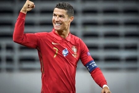 Ronaldo lên tiếng về tương lai tại CLB và đội tuyển quốc gia