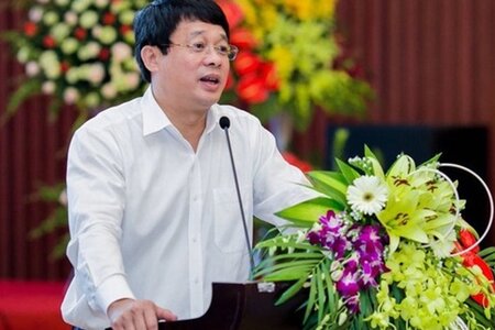 Những thương vụ đầu tư khó hiểu của CFC