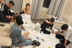 Sau tiệc cưới, chú rể và nhóm bạn tổ chức 'tiệc' ma tuý trong khách sạn