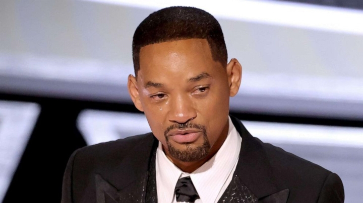 Will Smith rút khỏi Viện Hàn lâm sau vụ ồn ào tát Chris Rock