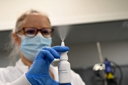 Nga "trình làng" vaccine Covid-19 dạng xịt mũi đầu tiên trên thế giới