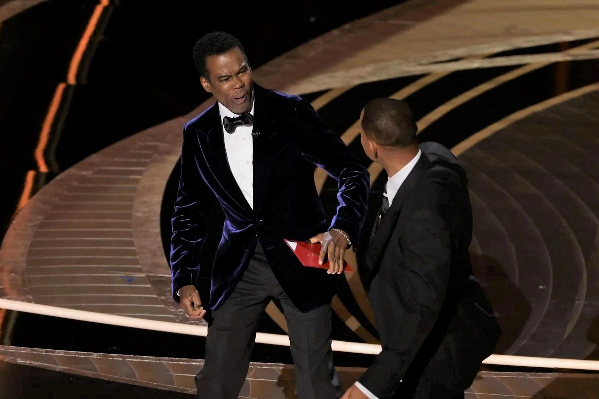 Will Smith rút khỏi Viện Hàn lâm sau vụ ồn ào tát Chris Rock