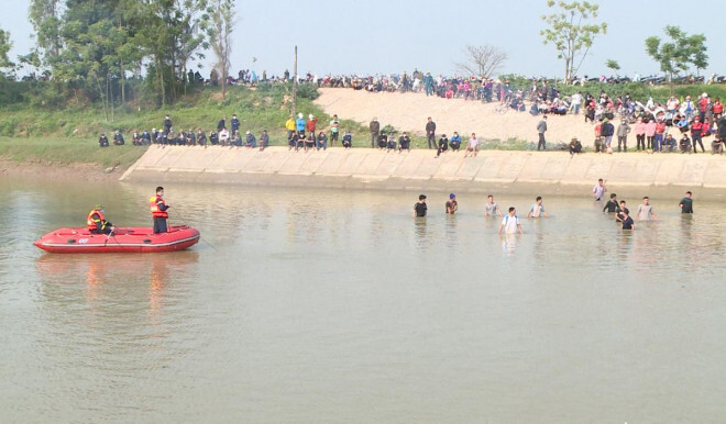 Tìm thấy 5 thi thể học sinh ở Thanh Hóa đuối nước khi đi tắm sông