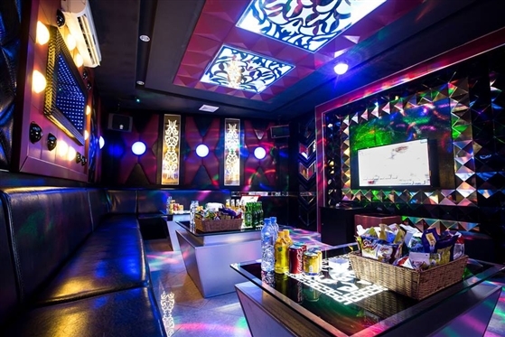 Quán karaoke, bar, massage ở Hà Nội được mở lại từ ngày 8/4