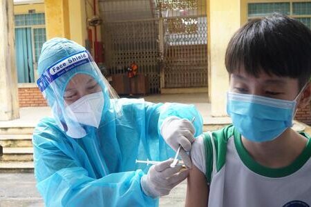 Bình Dương triển khai tiêm vaccine phòng Covid-19 cho trẻ 5-11 tuổi