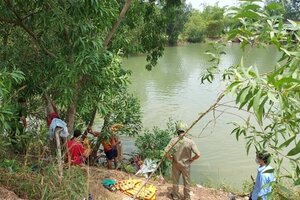Nhảy xuống hồ bơi khi đang nhậu, người đàn ông đuối nước tử vong
