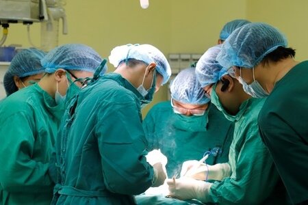 Người phụ nữ tử vong sau phẫu thuật tại Bệnh viện thẩm mỹ Kangnam Sài Gòn