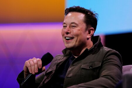 Tỉ phú Elon Musk mua Twitter với giá 44 tỉ USD