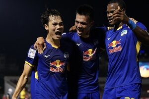 Truyền thông Nhật Bản khuyên đội nhà cảnh giác Văn Toàn, Công Phượng