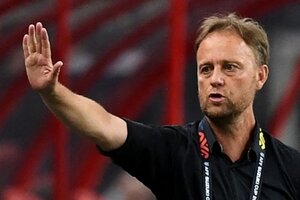  HLV U23 Thái Lan: ‘Chúng tôi không sợ U23 Việt Nam nhưng muốn ở lại Nam Định’