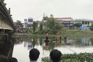 Phát hiện thi thể hai mẹ con nổi trên sông Bùng