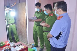 Con trai tâm thần dùng gậy gỗ sát hại bố ruột dã man