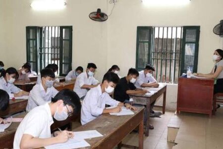 Ninh Bình lần đầu thu phí tuyển sinh lớp 10 THPT năm học 2022-2023