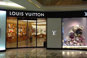 Louis Vuitton bán hàng fake