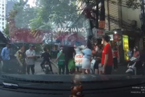 Xác minh vụ nữ tài xế bị hành hung sau va chạm giao thông tại Hà Nội