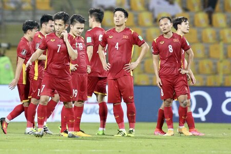 Tuyển Việt Nam tụt bậc trên BXH FIFA, nguy cơ bị Thái Lan ‘vượt mặt’