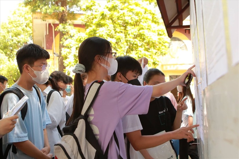 Kỳ rthi vào lớp 10, hơn 106.600 thí sinh tại Hà Nội bước vào môn thi đầu tiên