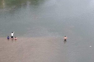 Cùng nhóm bạn đi tắm sông, học sinh lớp 4 đuối nước tử vong