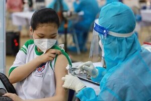 Bộ Y tế đề nghị các địa phương tiêm mũi 3 vaccin Covid-19 cho trẻ từ 12-17 tuổi