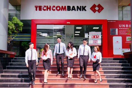 Techcombank vay hợp vốn nước ngoài trị giá 1 tỷ USD