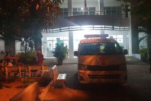 Đi du lịch cùng gia đình, bé trai 10 tuổi chết đuối dưới hồ bơi resort