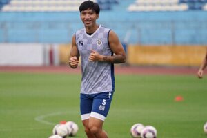 Đoàn Văn Hậu sẵn sàng tái xuất ở trận gặp Nam Định FC?