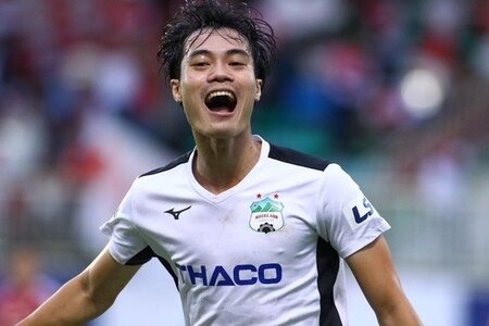 Hà Nội FC và Bình Định FC muốn chiêu mộ Văn Toàn