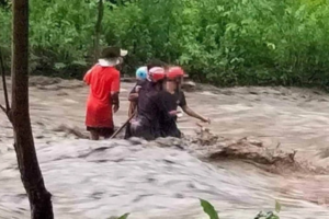 Tìm thấy thi thể các nạn nhân bị lũ cuốn trôi khi đi xúc cát ở Cao Bằng