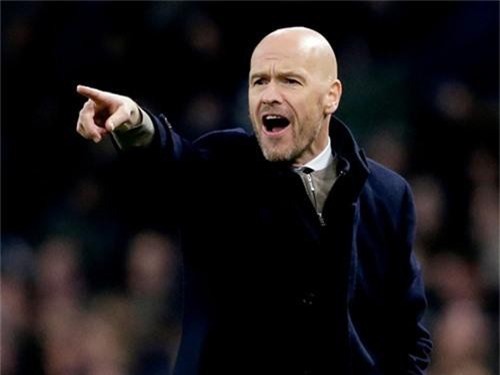 HLV Erik ten Hag nhắm tiền đạo trẻ thay thế Ronaldo