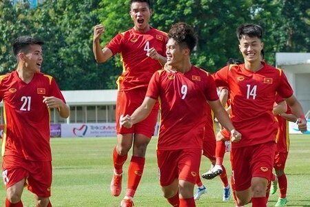 Phóng viên Indonesia khuyên U19 Việt Nam cảnh giác trước Malaysia