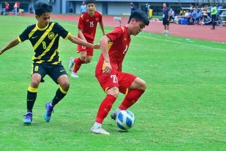 HLV Đinh Thế Nam tiết lộ lý do U19 Việt Nam để thua Malaysia