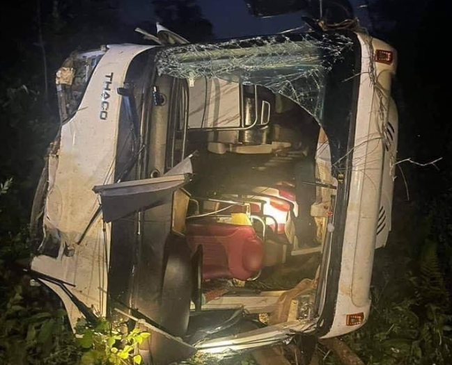 Sức khoẻ các nạn nhân trong vụ lật xe chở khách du lịch tại Phú Thọ hiện ra sao