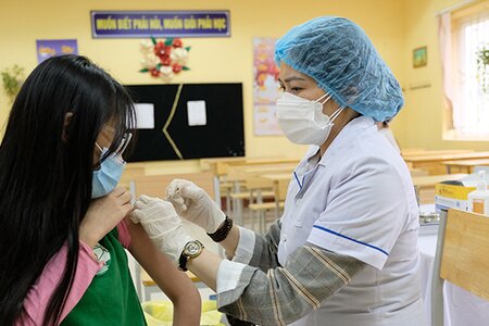 Bộ Y tế nêu tên 25 tỉnh, thành tiêm vaccine Covid-19 mũi 3 thấp dưới 25%