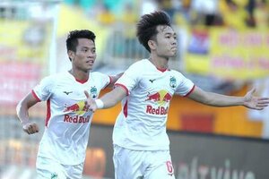 Đánh bại Thanh Hoá, CLB HAGL vươn lên Top đầu bảng xếp hạng