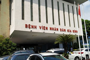 Một bác sĩ bị người nhà bệnh nhân quát tháo, bóp cổ ngay tại bệnh viện