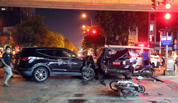 Lái xe Santafe gây tai nạn liên hoàn ở Hà Nội âm tính ma túy, không vi phạm nồng độ cồn