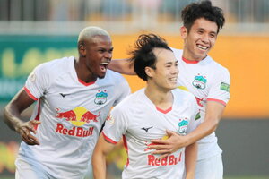Lịch thi đấu tứ kết Cúp quốc gia 2022: HAGL gặp đối thủ vừa tầm