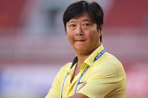 HLV Lê Huỳnh Đức chính thức tái xuất V.League, sẵn sàng đối đầu Kiatisak