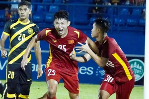 HLV Đinh Thế Nam nói gì sau khi ‘phục hận’ thành công Malaysia?