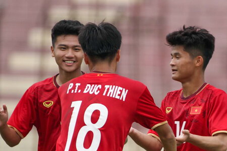 U16 Việt Nam nhận thưởng nóng trước trận bán kết gặp Thái Lan