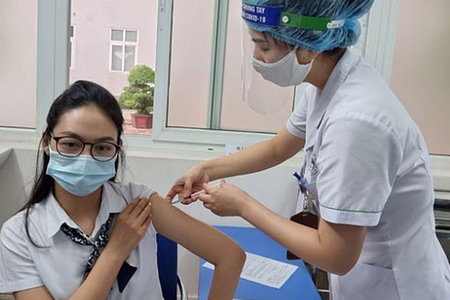 Số ca mắc Covid-19 mới gia tăng, Hà Nội yêu cầu đẩy nhanh tiến độ tiêm vaccine 
