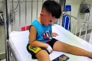 Sức khoẻ bé trai 3 tuổi ở Hà Nam bị nhốt trong tủ đông hiện ra sao?