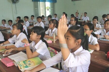 Cà Mau tạm thời chưa thu học phí năm học 2022-2023