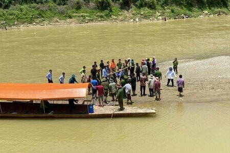 Vụ lật thuyền ở Lào Cai: Tìm thấy thi thể 2 người lớn và 3 trẻ nhỏ