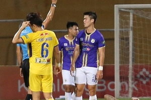 Trọng tài mắc sai sót trận HAGL – Hà Nội không được làm nhiệm vụ ở vòng 13 V.League