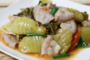 Bí quyết làm món lòng xào dưa chua thơm ngon, trắng giòn cực đơn giản