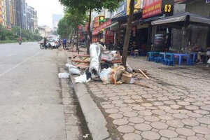 Từ 25/8, tiểu tiện bừa bãi, vứt rác trên vỉa hè, lòng đường... bị phạt đến 2 triệu đồng.
