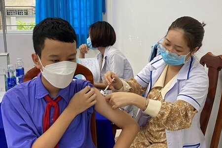 Bộ Y tế điểm tên các tỉnh chậm tiêm vaccine Covid-19 cho trẻ 5-11 tuổi