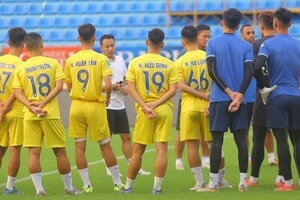 CLB Nam Định hạ giá vé kêu gọi khán giả tới sân cổ vũ cho đội nhà