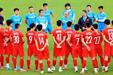 Báo Singapore dự đoán tuyển Việt Nam chắc suất vào bán kết AFF Cup